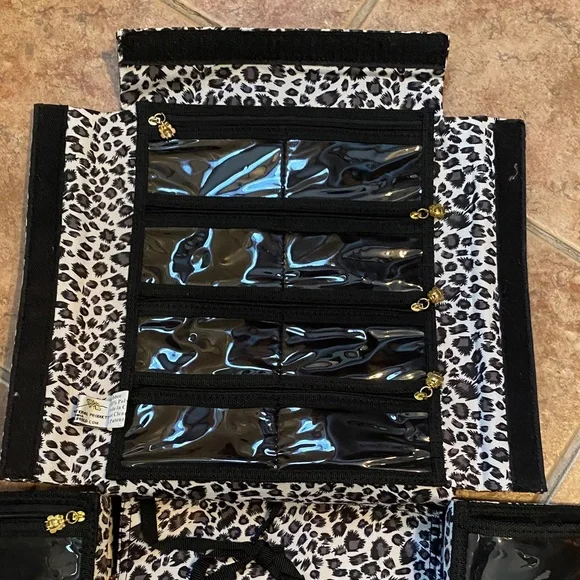 Debbee  Black & White Leopard Print Travel Jewelry Case - Picture 2 of 4